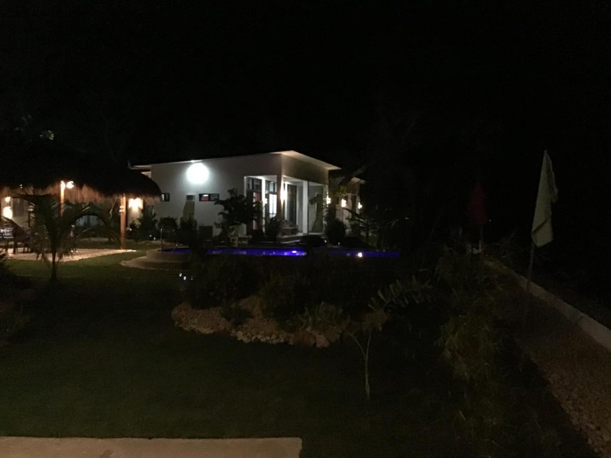 Bamboobeachvilla2 Ac New Oceanfront Pool Sunsetview Garden Kitchen Satellite Starlink Wi-Fi Dimiao Bagian luar foto